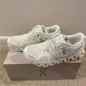 On Cloud Women’s White CloudTec Lace-Up Sneakers